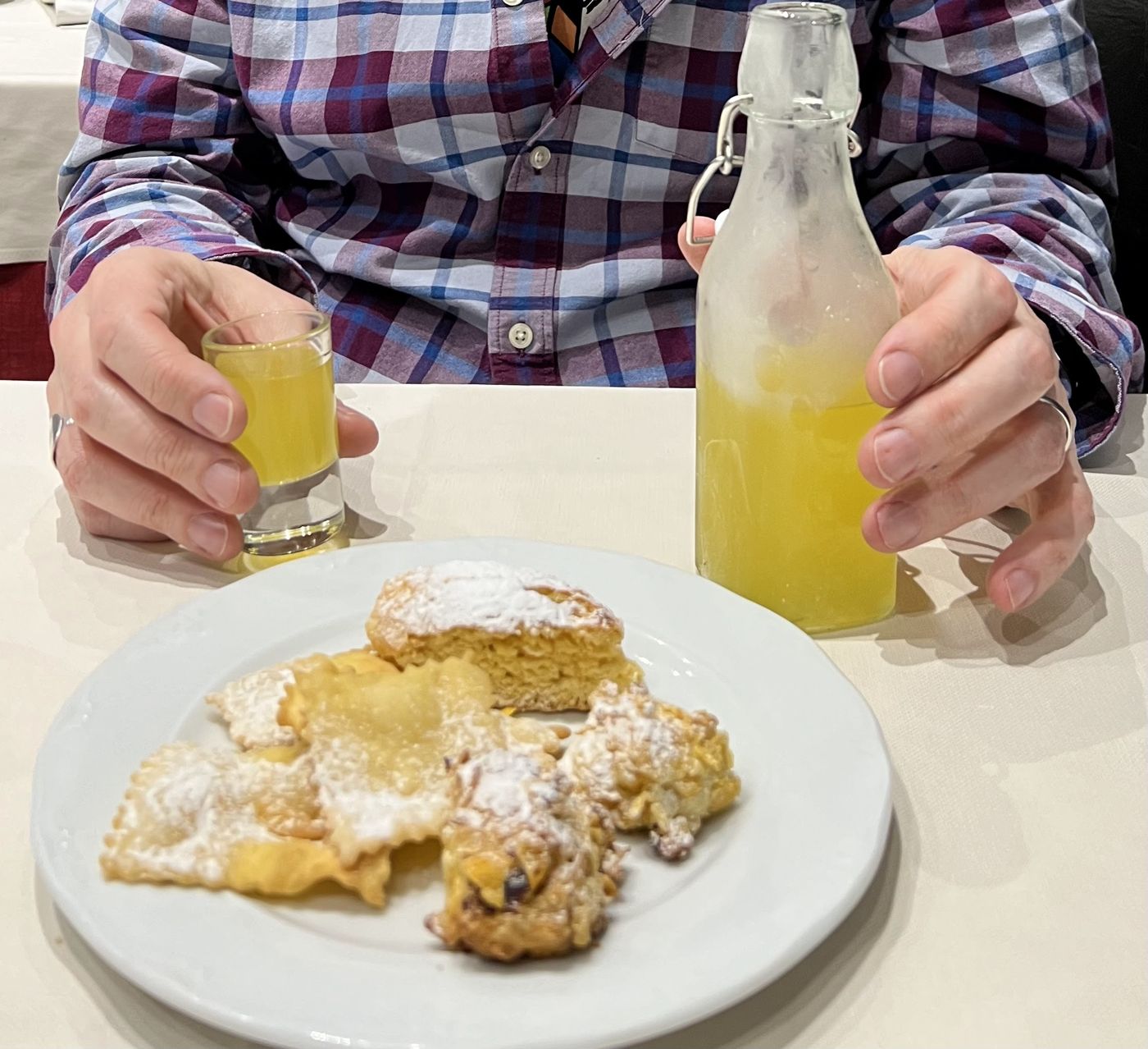 Pasticceria mignon con limoncello